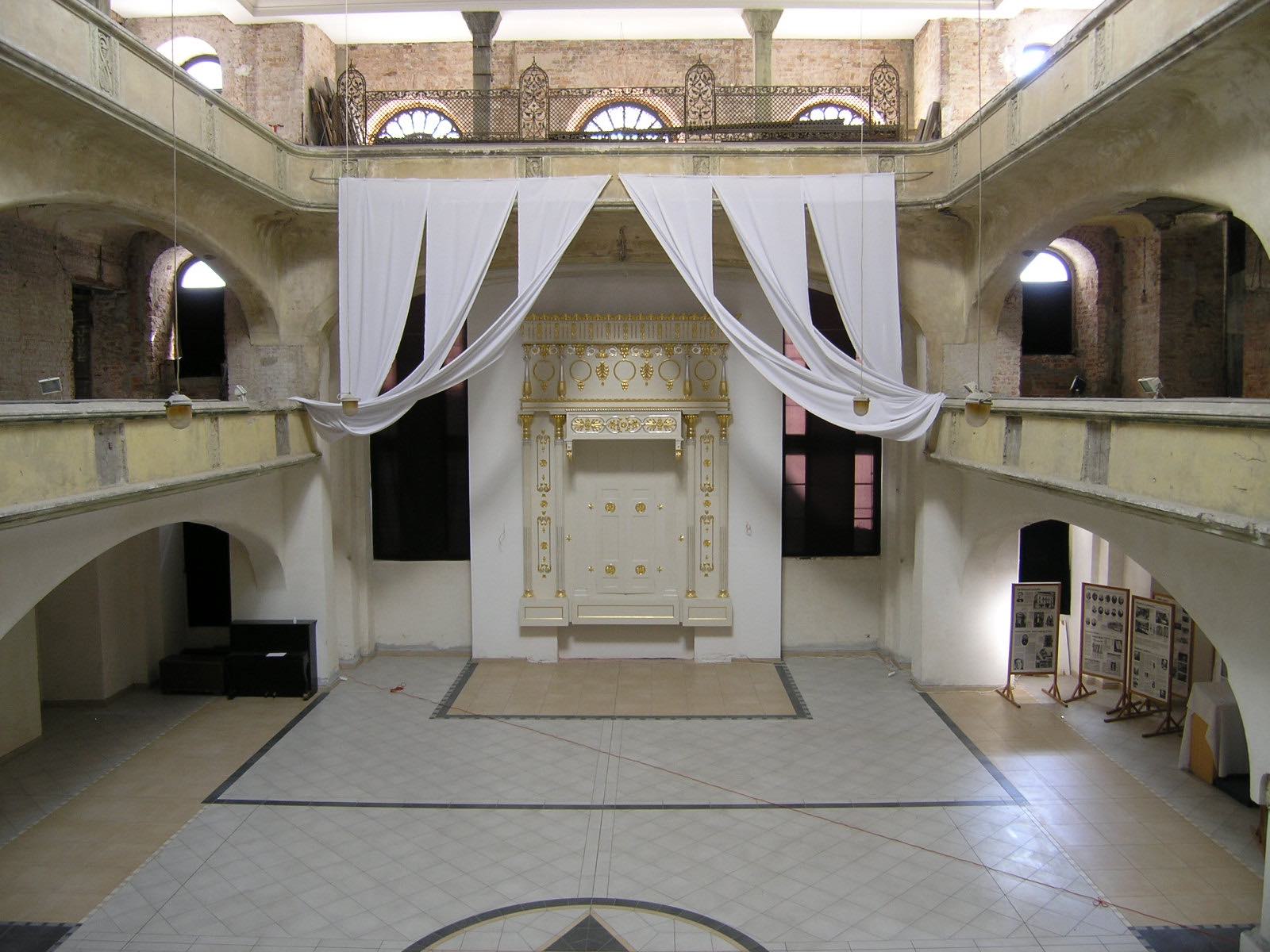 Interno Sinagoga della Cicogna Bianca